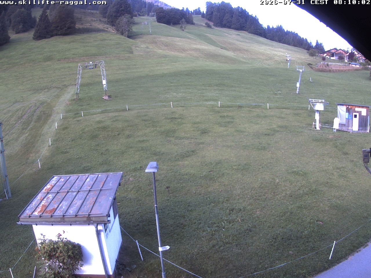 Archiv Foto Webcam Skilifte Raggal Blick auf die Piste