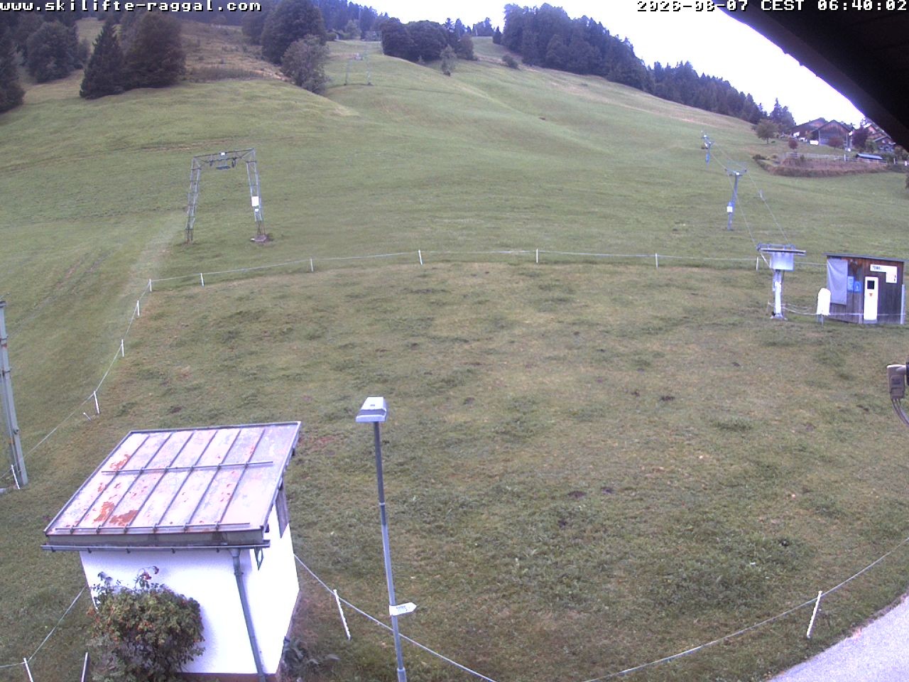 Archiv Foto Webcam Skilifte Raggal Blick auf die Piste