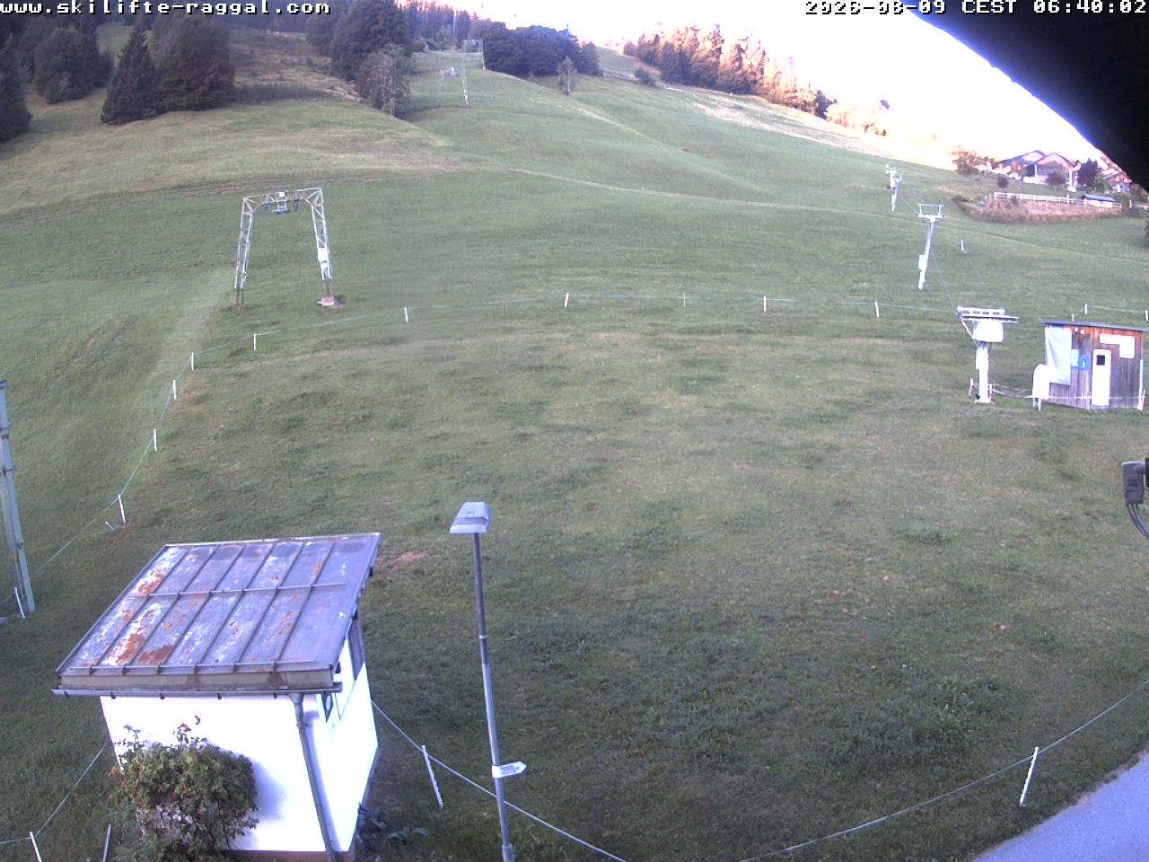 Archiv Foto Webcam Skilifte Raggal Blick auf die Piste