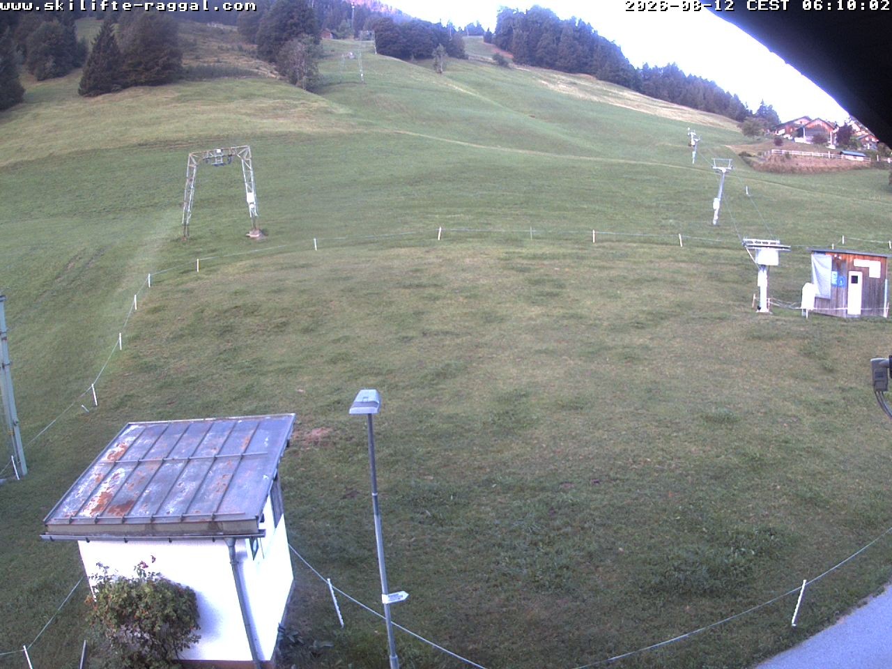 Archiv Foto Webcam Skilifte Raggal Blick auf die Piste
