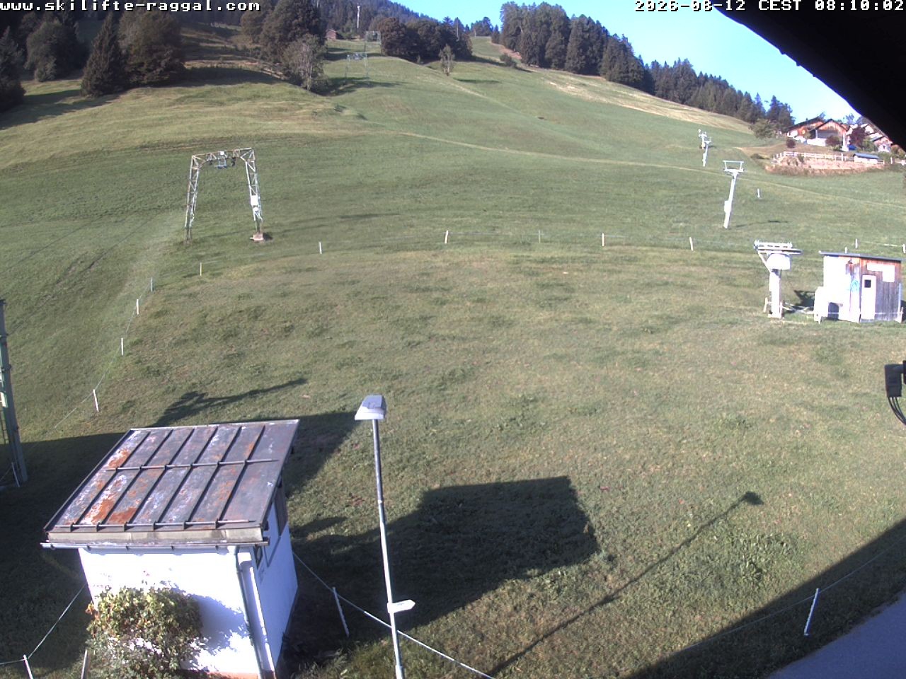 Archiv Foto Webcam Skilifte Raggal Blick auf die Piste