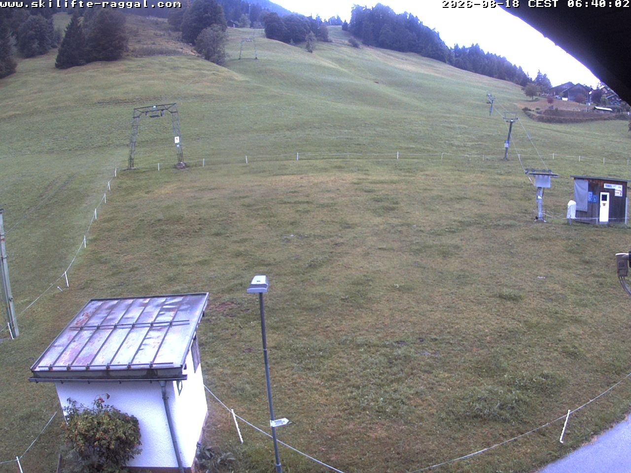 Archiv Foto Webcam Skilifte Raggal Blick auf die Piste