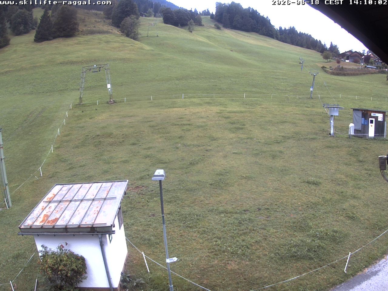 Archiv Foto Webcam Skilifte Raggal Blick auf die Piste