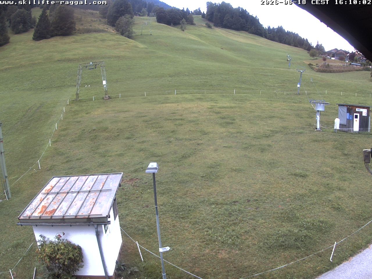 Archiv Foto Webcam Skilifte Raggal Blick auf die Piste