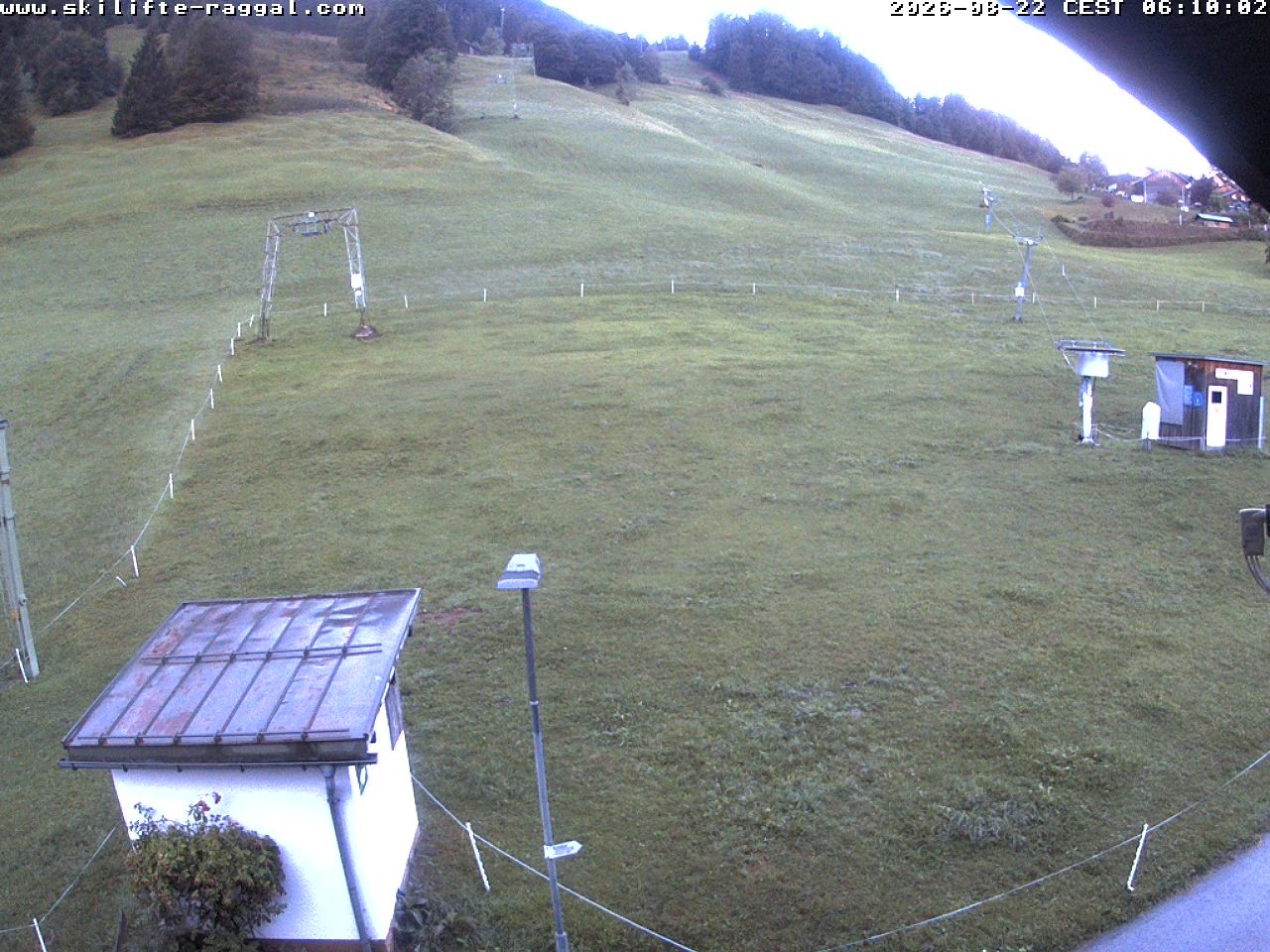 Archiv Foto Webcam Skilifte Raggal Blick auf die Piste