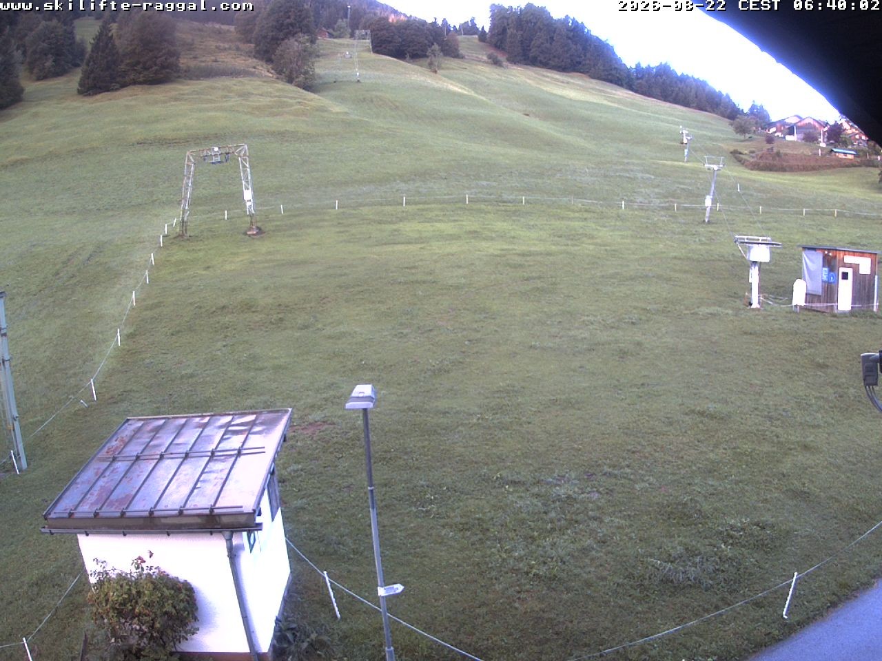 Archiv Foto Webcam Skilifte Raggal Blick auf die Piste
