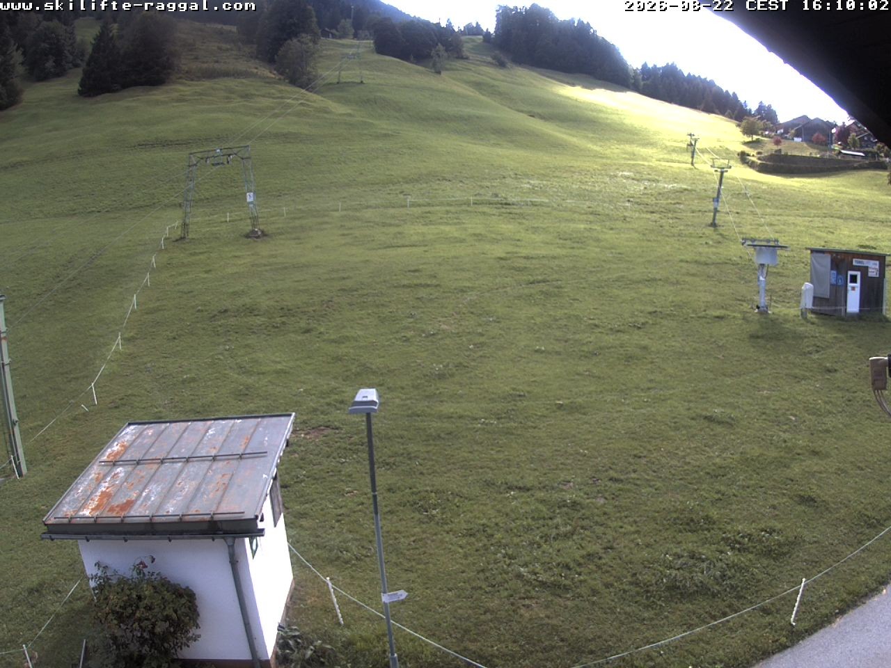 Archiv Foto Webcam Skilifte Raggal Blick auf die Piste