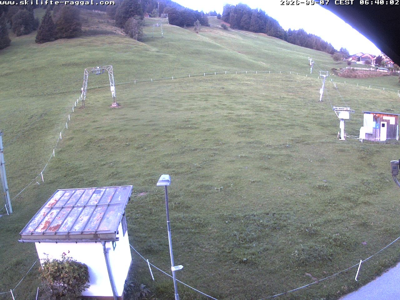 Archiv Foto Webcam Skilifte Raggal Blick auf die Piste