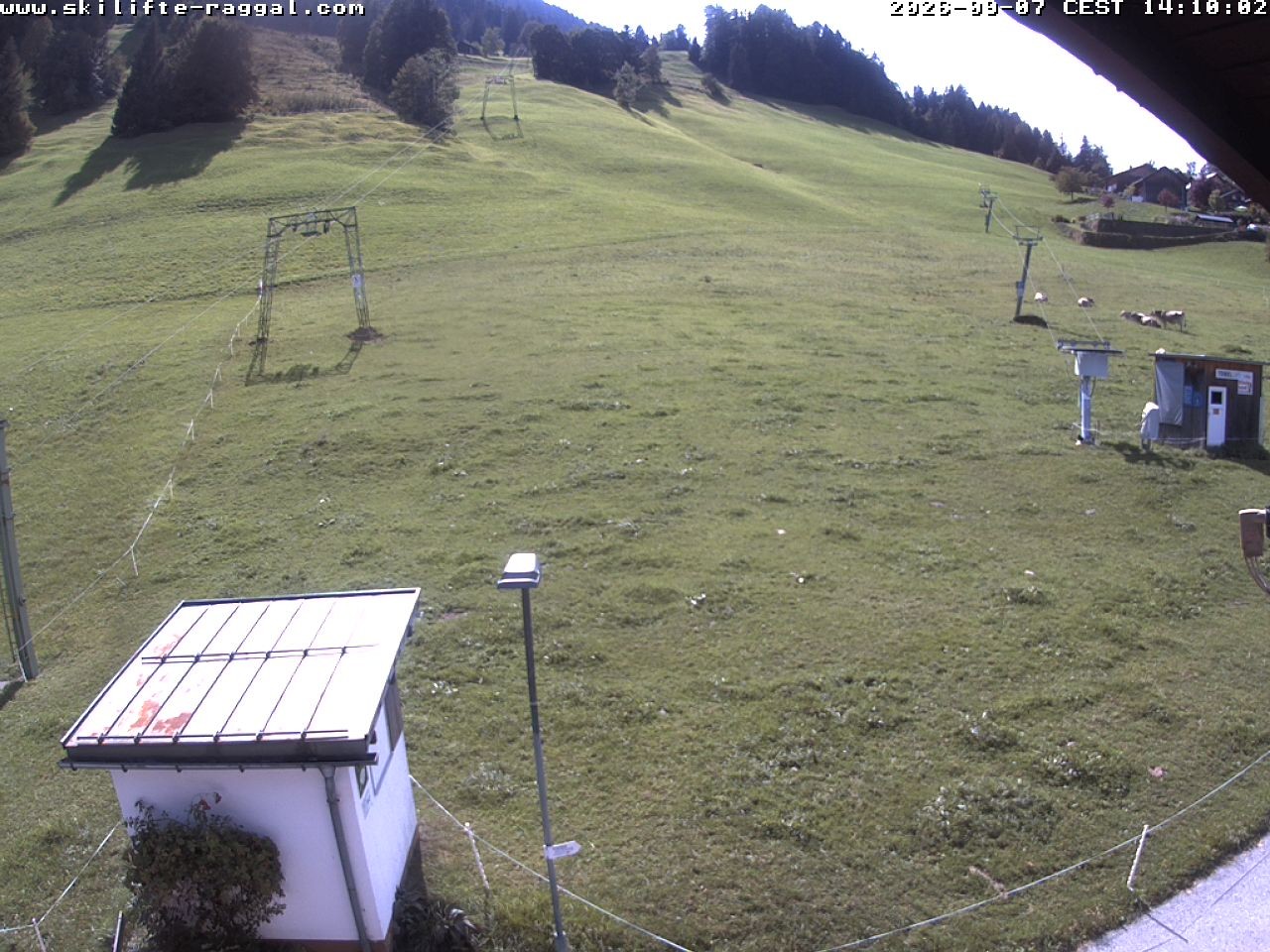 Archiv Foto Webcam Skilifte Raggal Blick auf die Piste