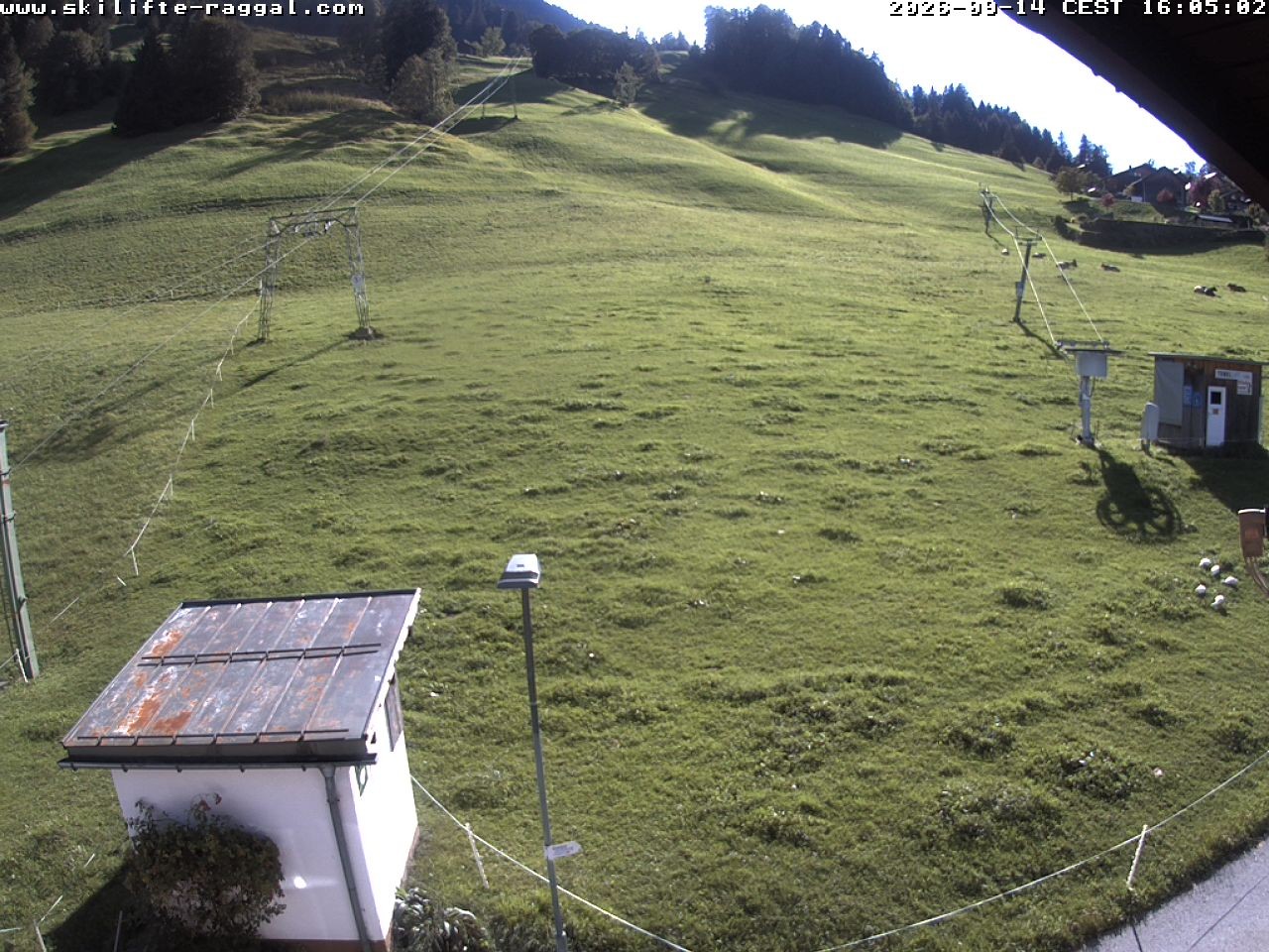 Archiv Foto Webcam Skilifte Raggal Blick auf die Piste