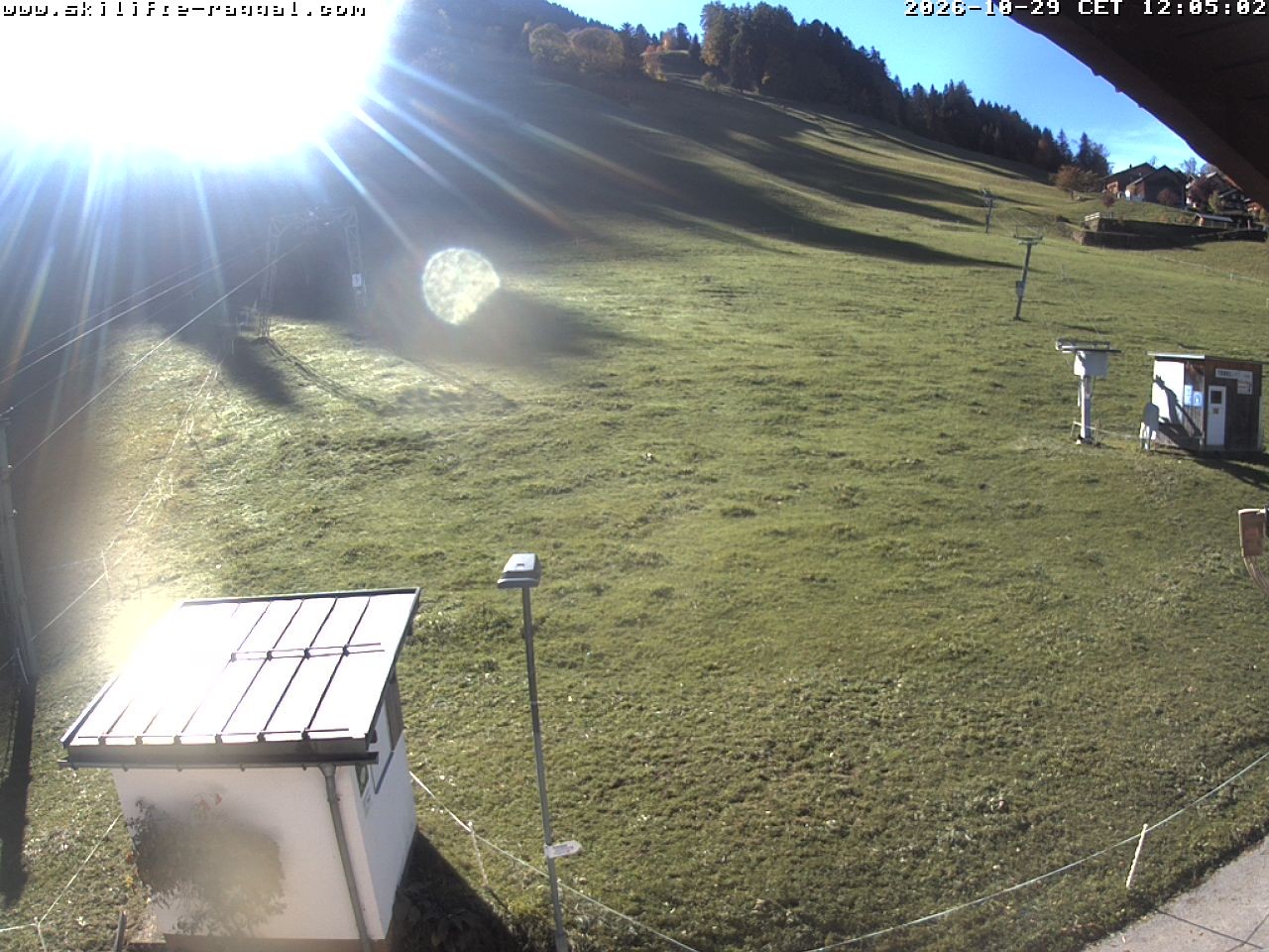 Archiv Foto Webcam Skilifte Raggal Blick auf die Piste