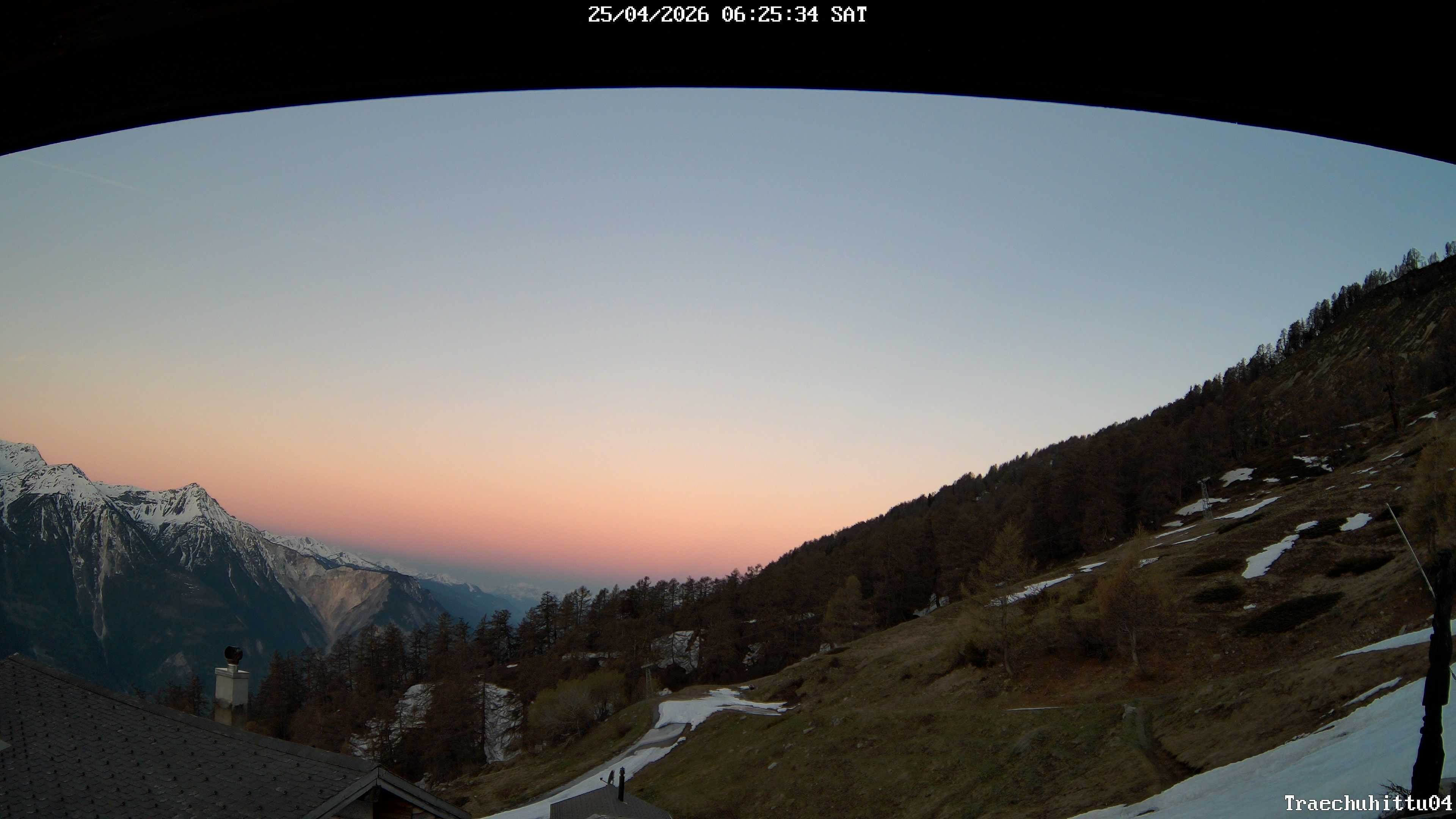 Archived image Webcam Restaurant Trächuhittu in Jeizine