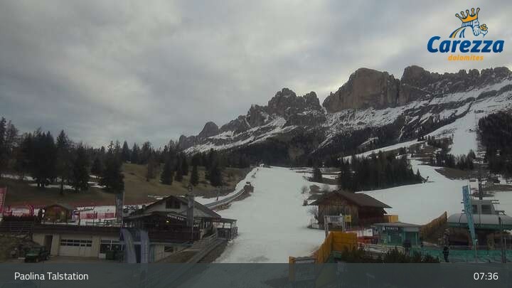 Archived image Webcam Carezza - Valley