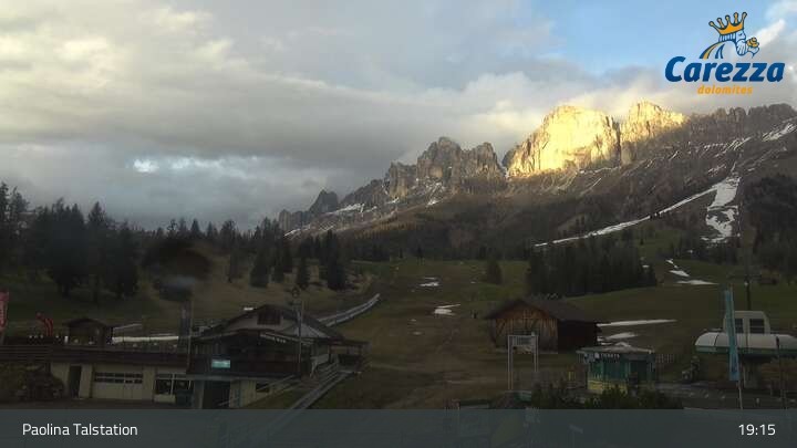 Archived image Webcam Carezza - Valley