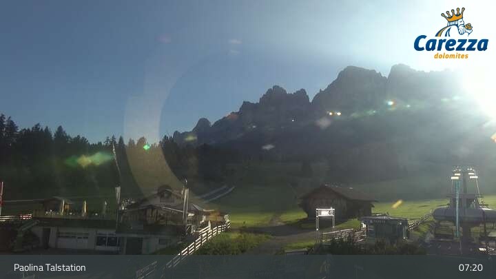 Archived image Webcam Carezza - Valley