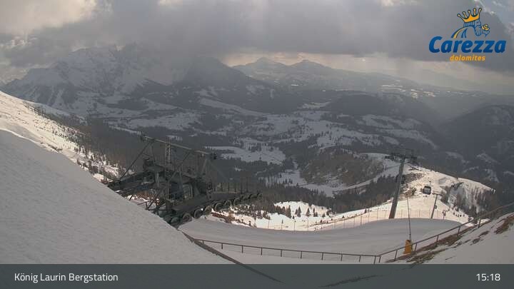 Archived image Webcam Mountain hut "Kölner Hütte" - Carezza