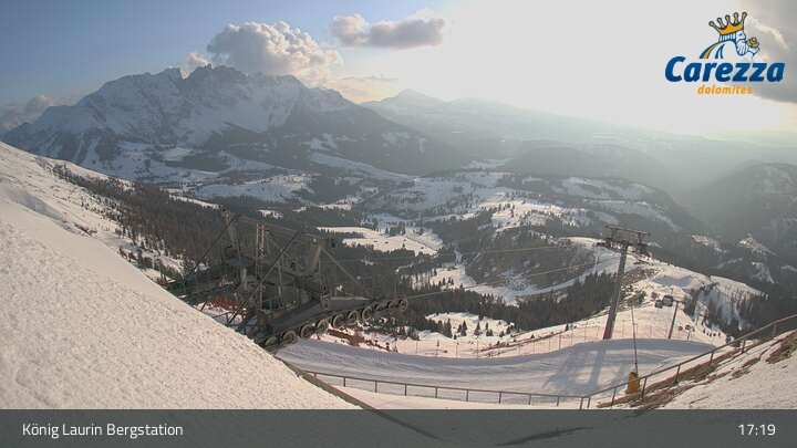 Archived image Webcam Mountain hut "Kölner Hütte" - Carezza