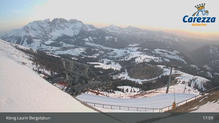 Archived image Webcam Mountain hut "Kölner Hütte" - Carezza