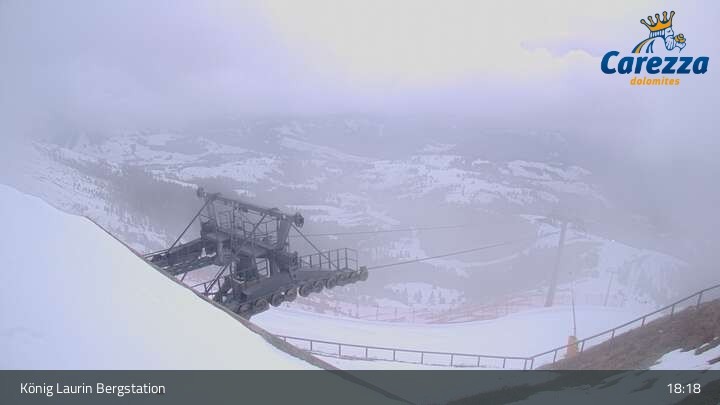 Archived image Webcam Mountain hut "Kölner Hütte" - Carezza