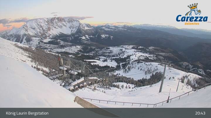 Archived image Webcam Mountain hut "Kölner Hütte" - Carezza