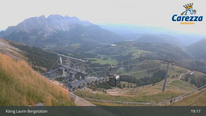 Archived image Webcam Mountain hut "Kölner Hütte" - Carezza