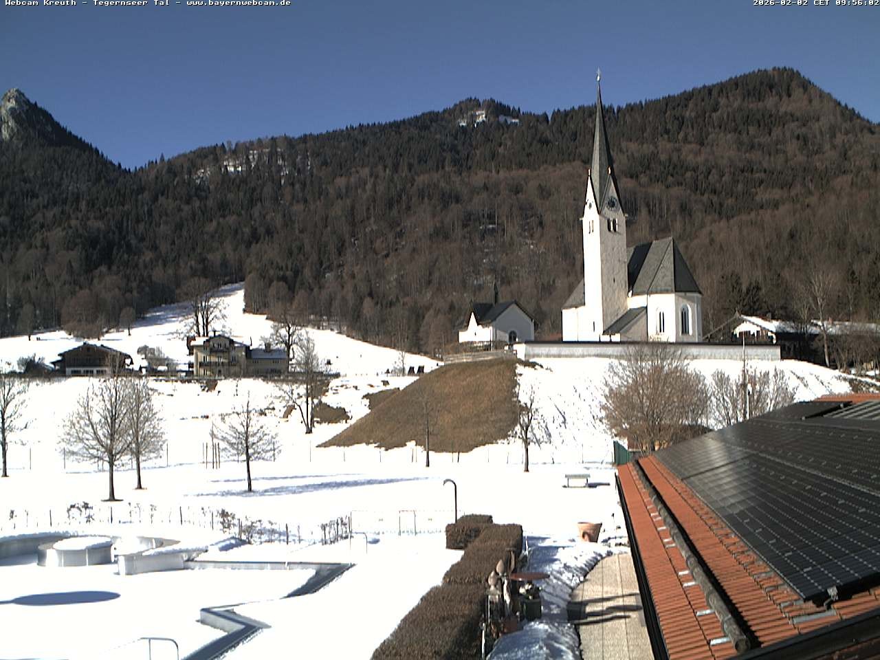 Archiv Foto Webcam Kreuth: Kirche und Freibad