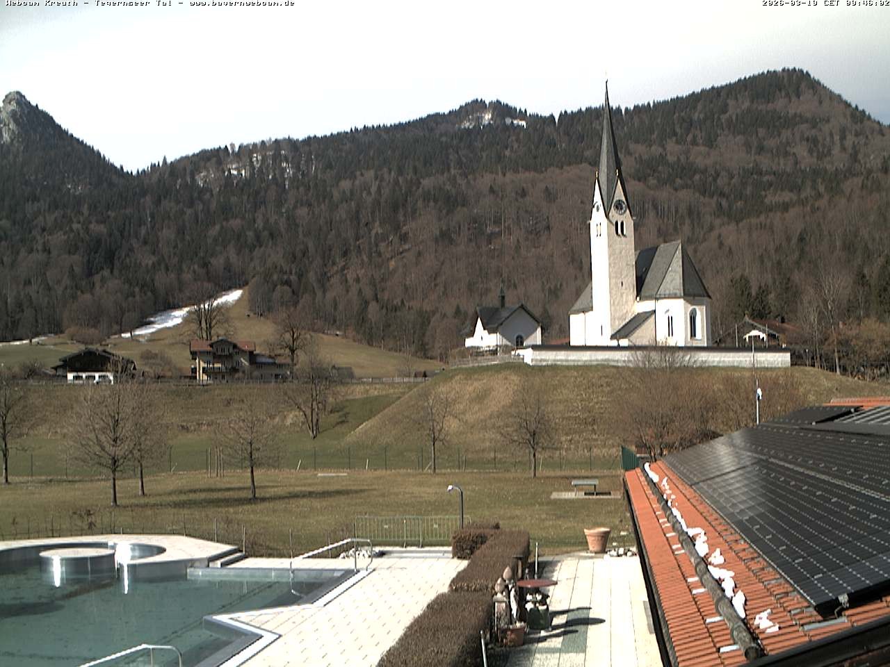 Archiv Foto Webcam Kreuth: Kirche und Freibad