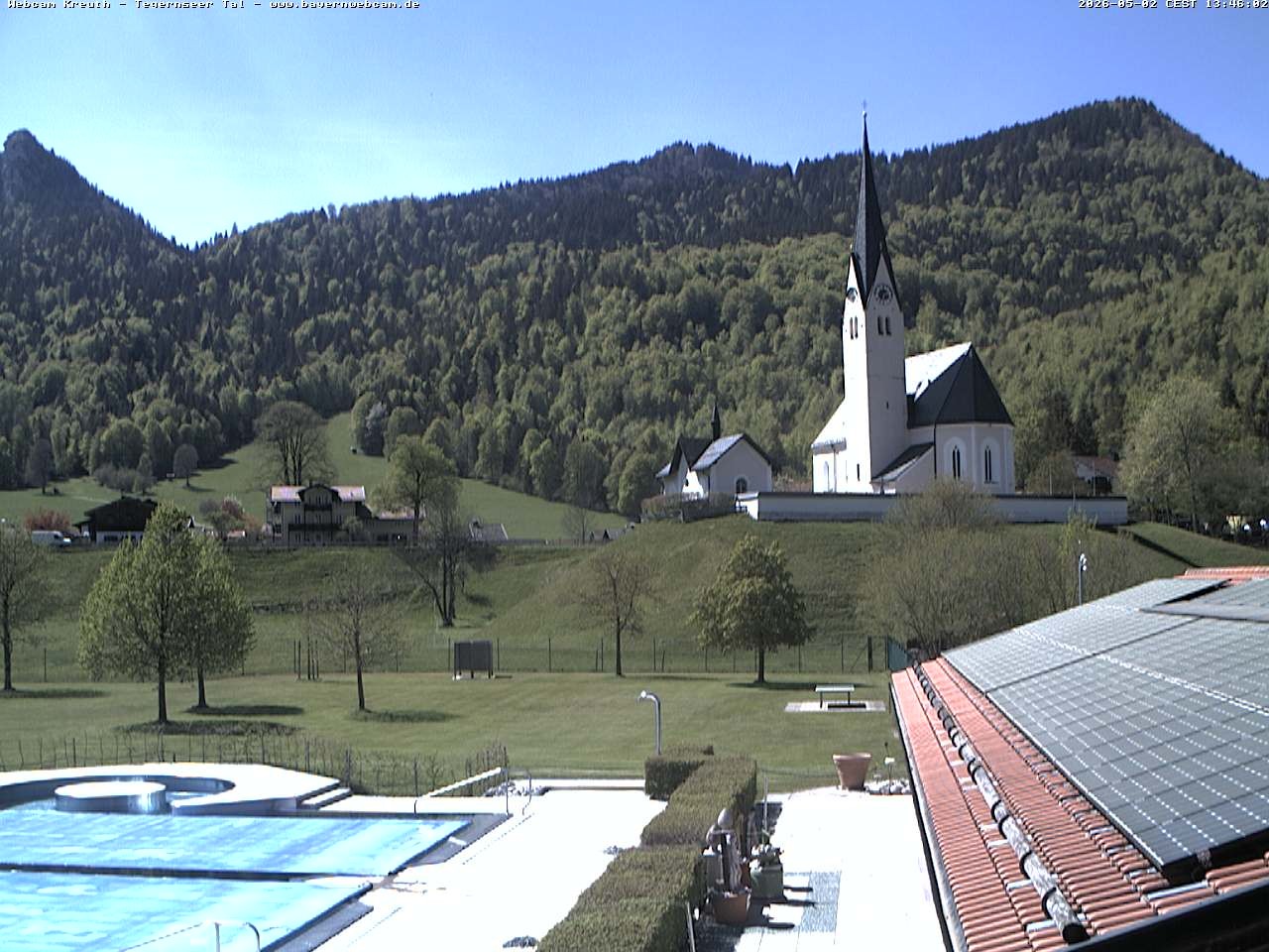 Archiv Foto Webcam Kreuth: Kirche und Freibad