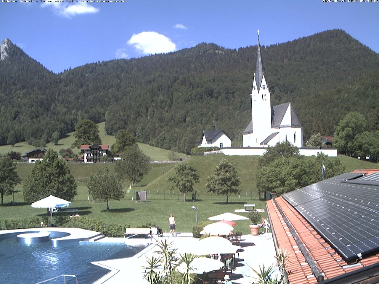 Archiv Foto Webcam Kreuth: Kirche und Freibad