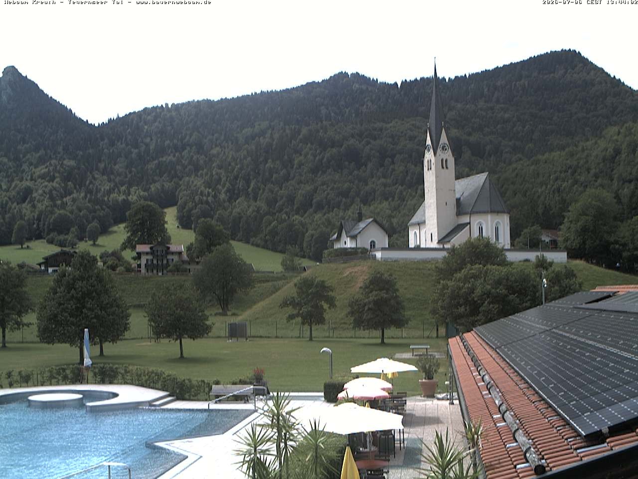 Archiv Foto Webcam Kreuth: Kirche und Freibad