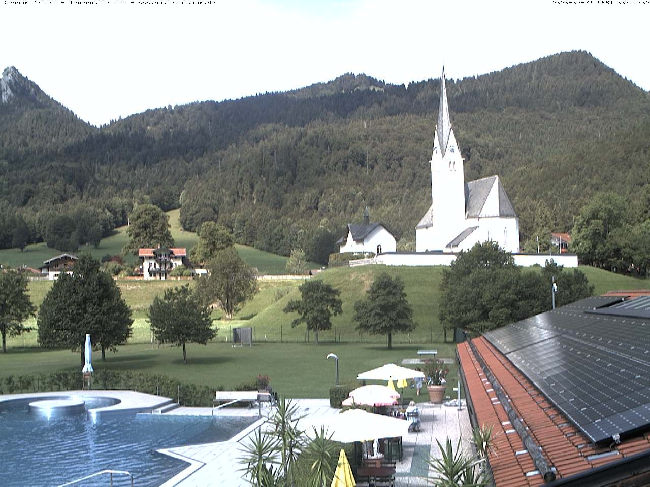 Archiv Foto Webcam Kreuth: Kirche und Freibad