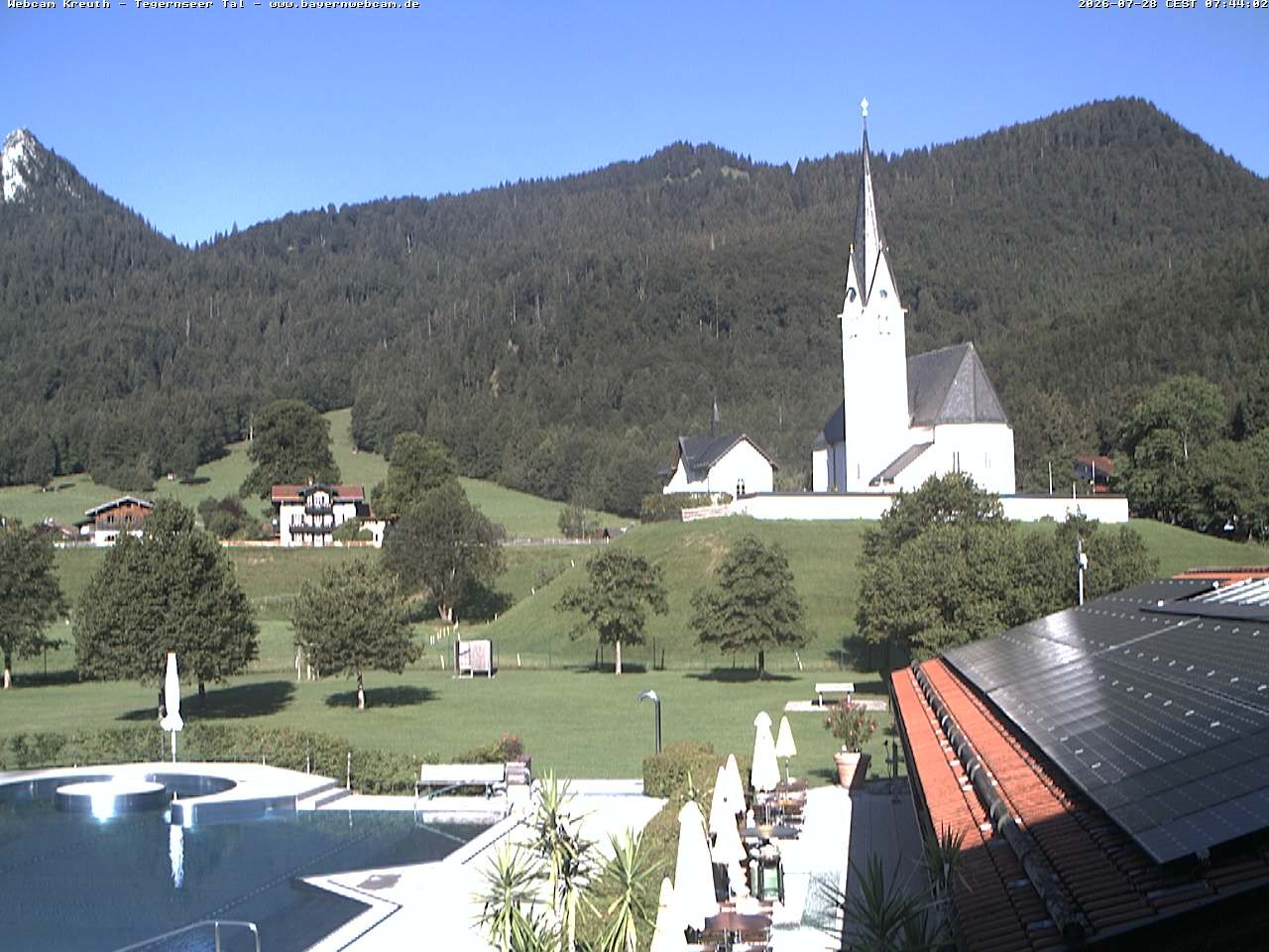 Archiv Foto Webcam Kreuth: Kirche und Freibad