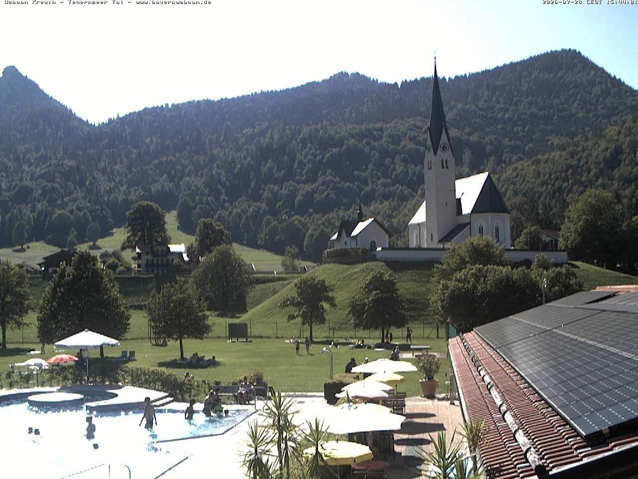 Archiv Foto Webcam Kreuth: Kirche und Freibad