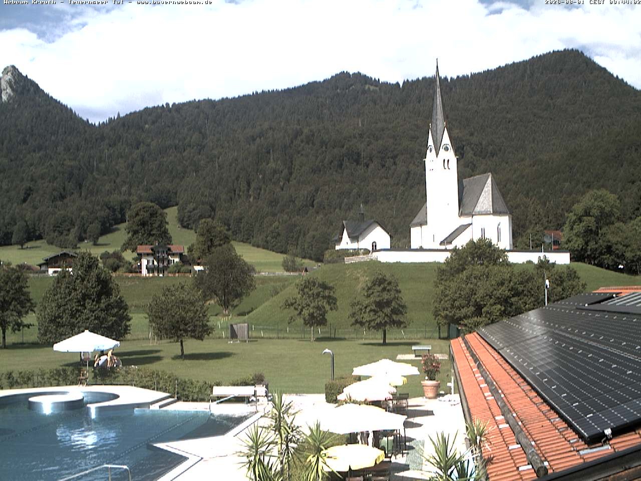 Archiv Foto Webcam Kreuth: Kirche und Freibad