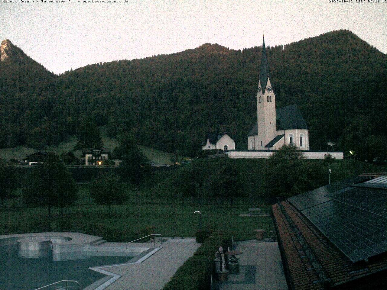Archiv Foto Webcam Kreuth: Kirche und Freibad
