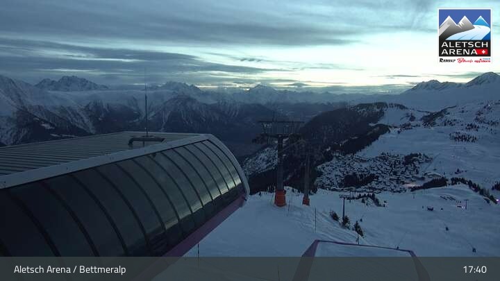 Archiv Foto Webcam Bettmeralp - Bergstation Wurzenbord