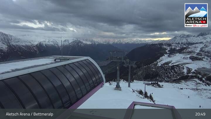 Archived image Webcam Bettmeralp: Bergstation Wurzenbord