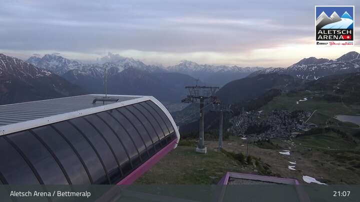 Archiv Foto Webcam Bettmeralp - Bergstation Wurzenbord