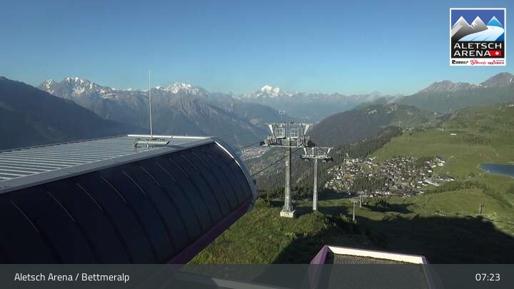 Archived image Webcam Bettmeralp: Bergstation Wurzenbord