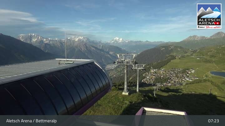 Archived image Webcam Bettmeralp: Bergstation Wurzenbord