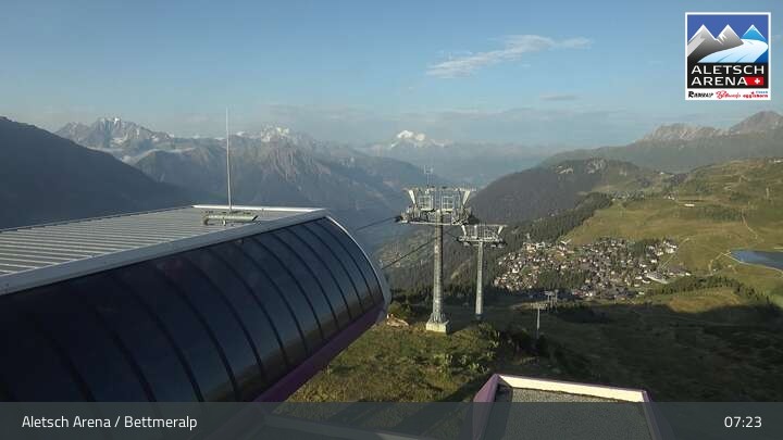 Archived image Webcam Bettmeralp: Bergstation Wurzenbord