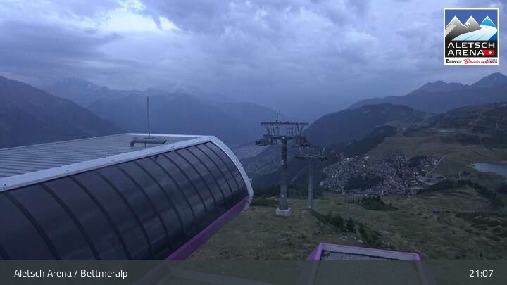 Archived image Webcam Bettmeralp: Bergstation Wurzenbord
