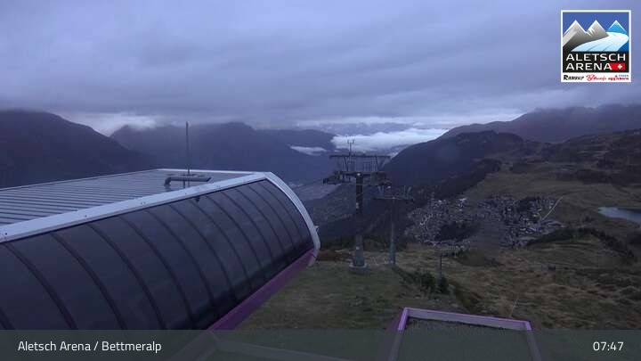 Archived image Webcam Bettmeralp: Bergstation Wurzenbord