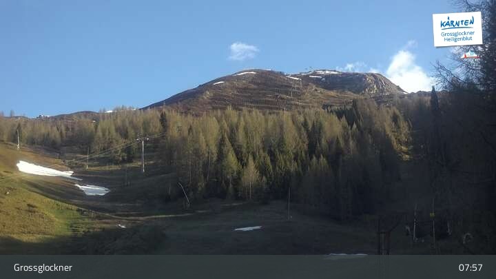 Archived image Webcam Heiligenblut am Großglockner: Mid station Rossbach-Schareck