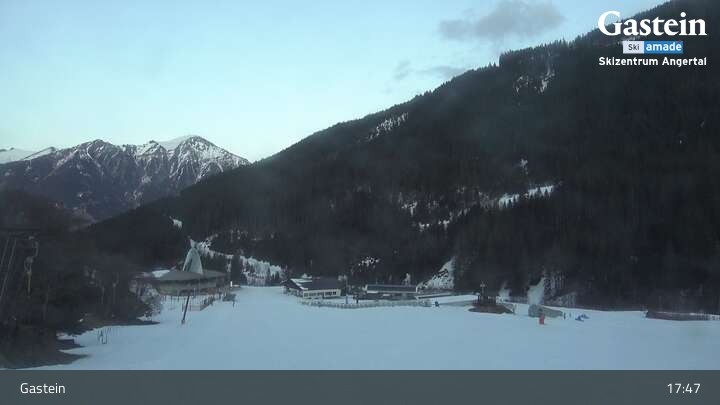 Archived image Webcam Gasteinertal - Ski Centre Angertal