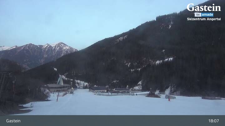 Archived image Webcam Gasteinertal - Ski Centre Angertal