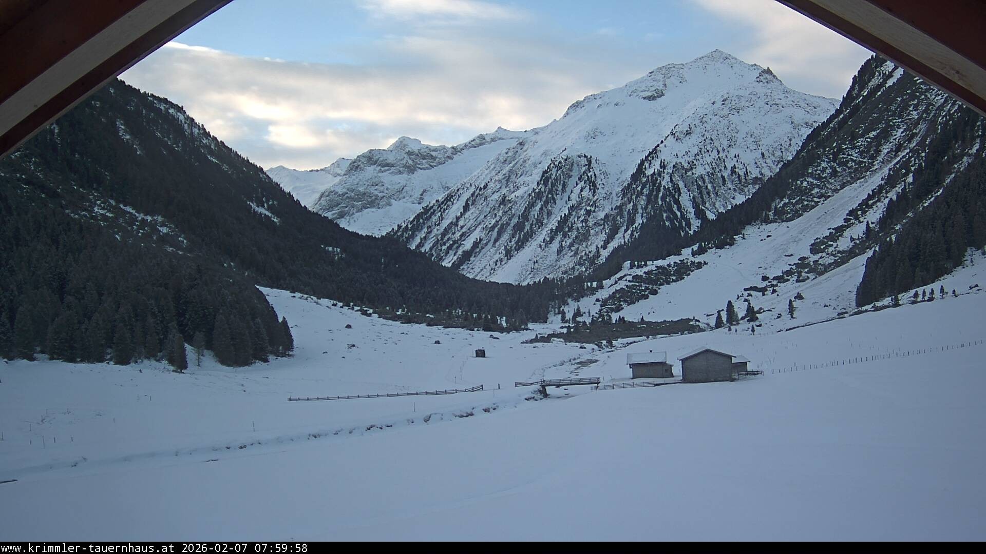 Archiv Foto Webcam Krimmler Tauernhaus Süd (1.622 Meter)