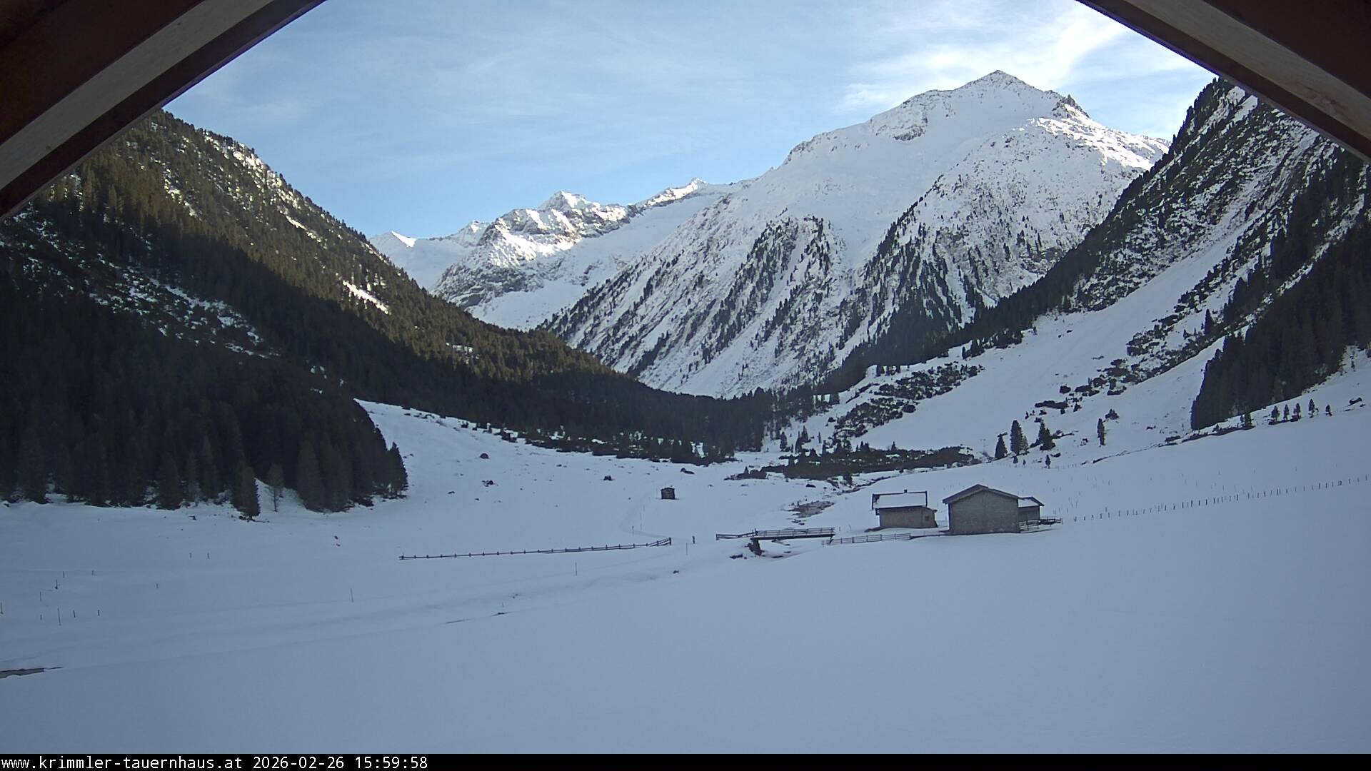 Archived image Mountain Hut Krimmler Tauernhaus - Webcam South