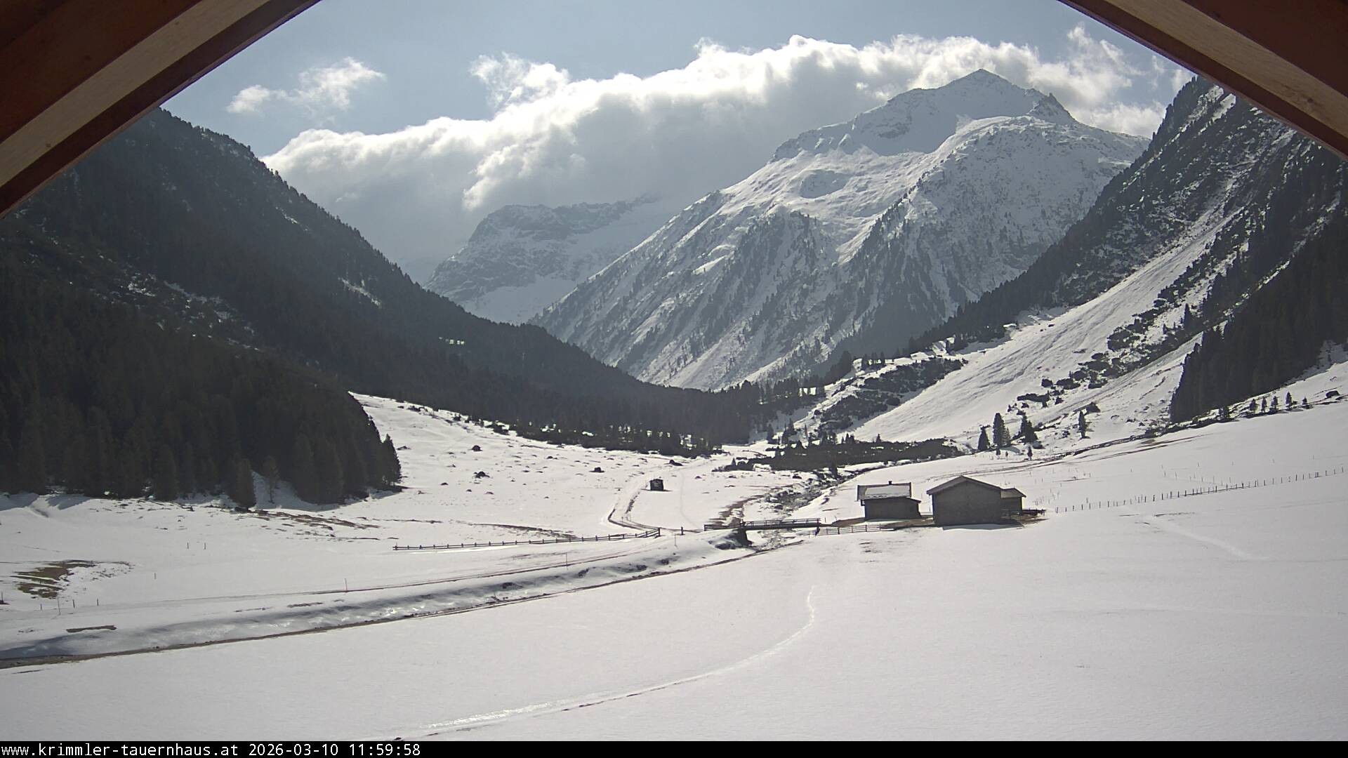 Archiv Foto Webcam Krimmler Tauernhaus Süd (1.622 Meter)