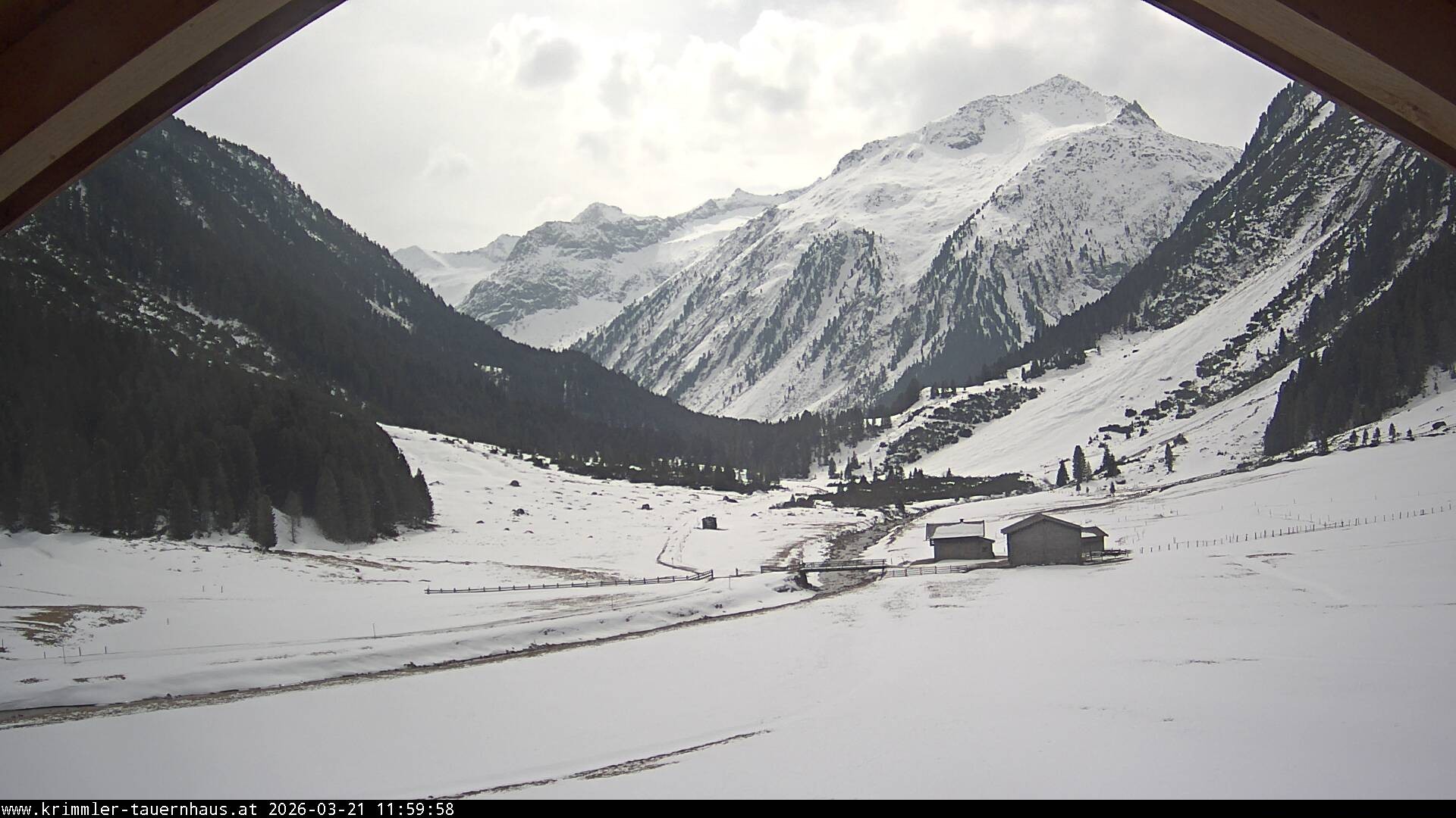 Archiv Foto Webcam Krimmler Tauernhaus Süd (1.622 Meter)